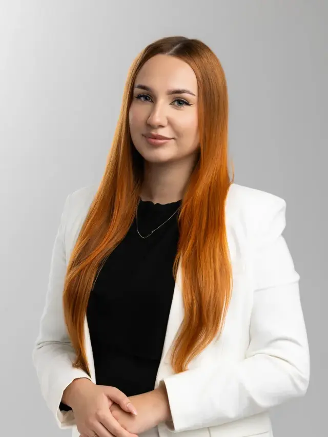 Julia Tołłoczko – Social media manager
